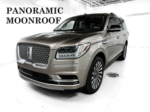 Used 2018 Lincoln Navigator Reserve w/ Technology Package AWD/4WD image 1