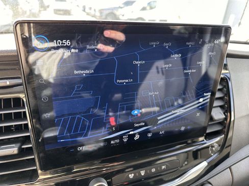 Used 2023 Ford Transit 350 XLT image 22