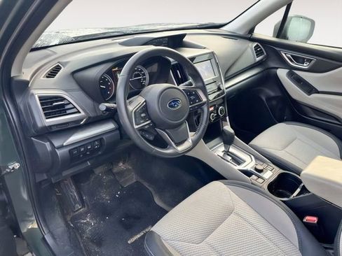 Used 2022 Subaru Forester Premium image 11