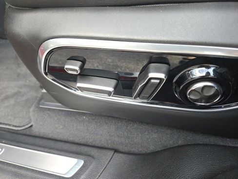 Used 2024 Jeep Grand Cherokee L Overland w/ Advanced Protech Group III image 33