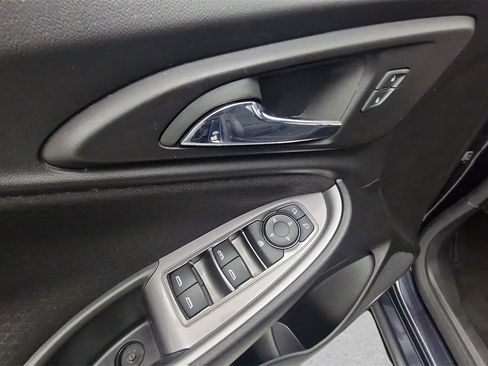 Used 2023 Chevrolet Malibu LT image 11