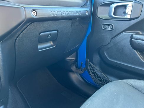 Used 2021 Jeep Wrangler Unlimited Sport image 33