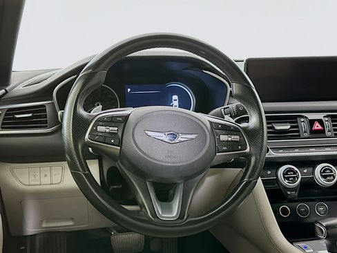 Used 2022 Genesis G70 2.0T image 18