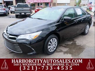 Used 2017 Toyota Camry LE image 1