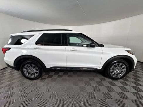 Certified 2025 Ford Explorer Active w/ Active Comfort Package image 8