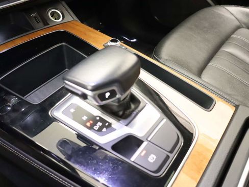 Used 2021 Audi Q5 2.0T Premium Plus image 9