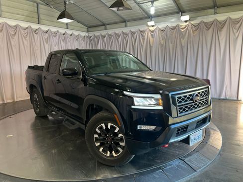 Used 2022 Nissan Frontier Pro-X RWD image 3