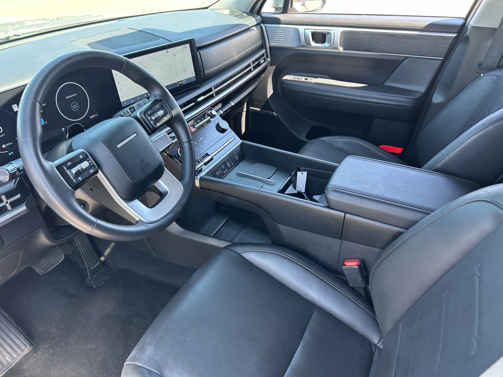 Used 2025 Hyundai Santa Fe Limited AWD/4WD image 28