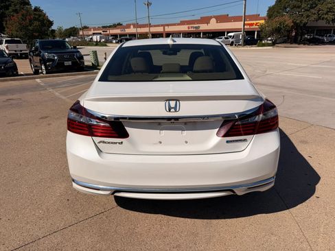 Used 2017 Honda Accord EX-L image 4