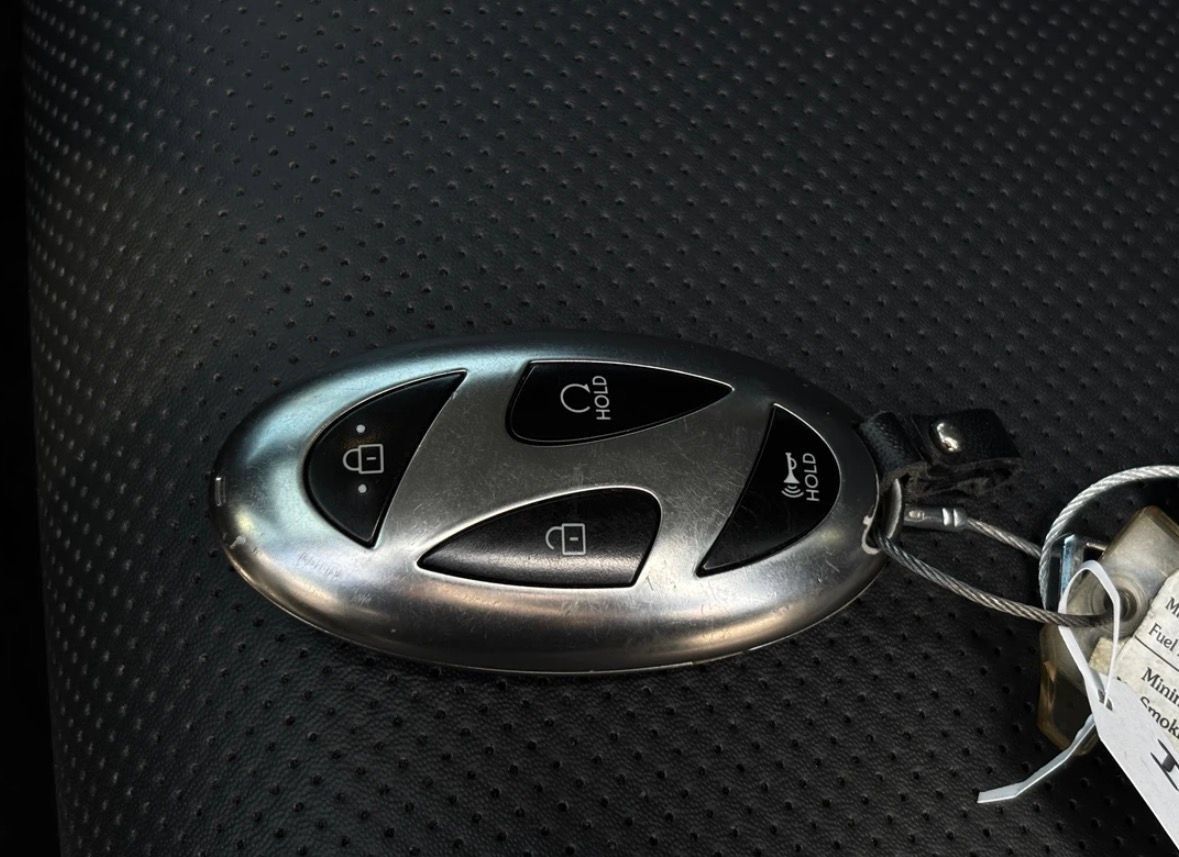 Used 2025 Hyundai Santa Fe SEL AWD/4WD image 16
