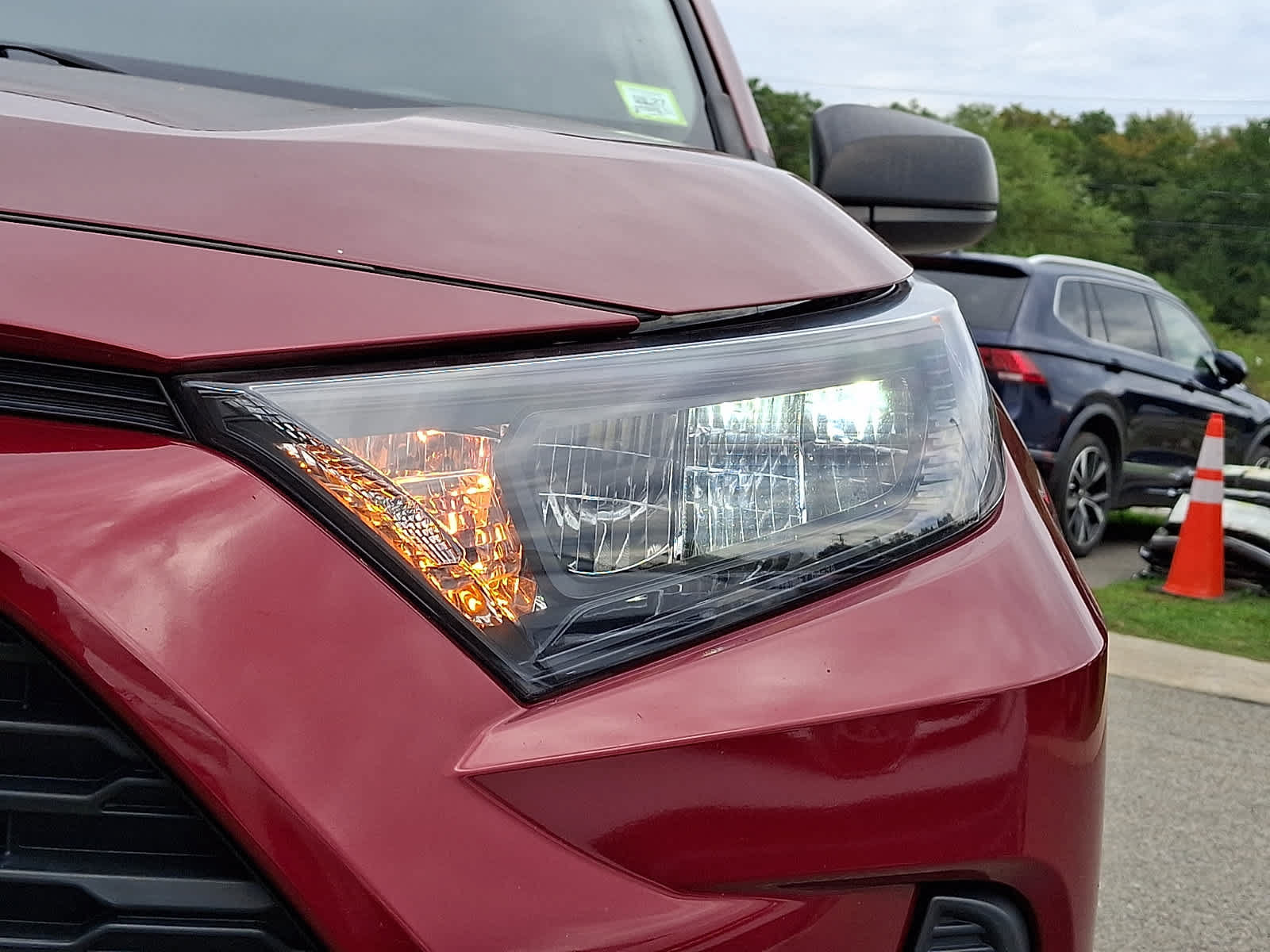 Certified 2020 Toyota RAV4 LE w/ Carpet Mat Package AWD/4WD image 11