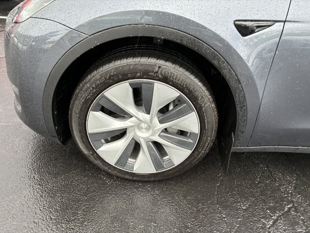 Used 2023 Tesla Model Y Long Range AWD/4WD image 9