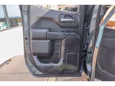 Used 2019 Chevrolet Silverado 1500 Custom Trail Boss w/ Custom Convenience Package image 16