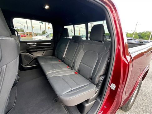 Used 2025 RAM 1500 Big Horn AWD/4WD image 24