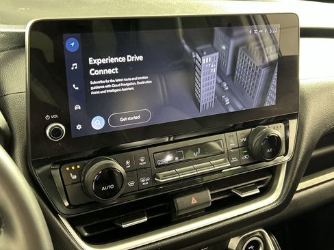 Used 2025 Toyota Grand Highlander AWD image 16