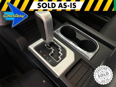 Used 2018 Toyota Tundra SR5 w/ SR5 Upgrade Package AWD/4WD image 29