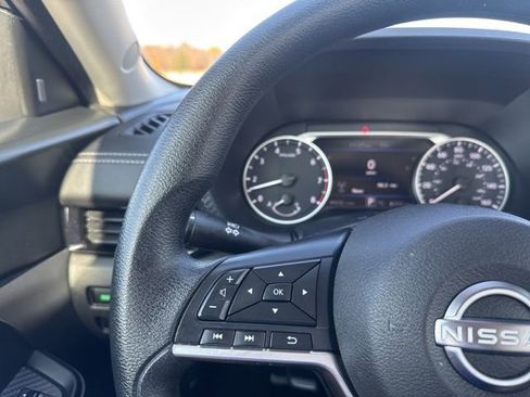 Used 2024 Nissan Sentra SV image 10