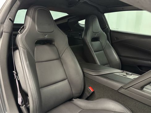 Used 2017 Chevrolet Corvette Z06 RWD image 16