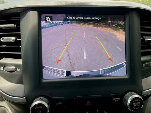 Used 2020 RAM 1500 Big Horn AWD/4WD image 15