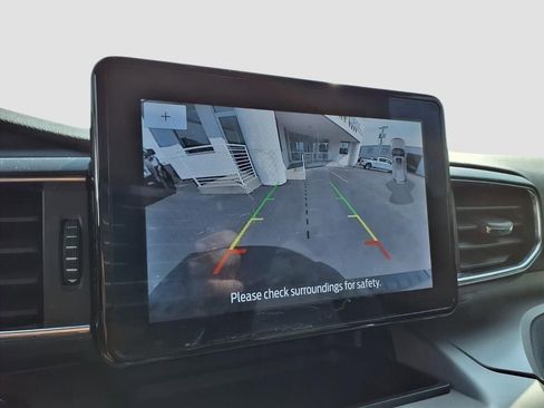 Used 2023 Ford Explorer XLT w/ Equipment Group 202A image 13