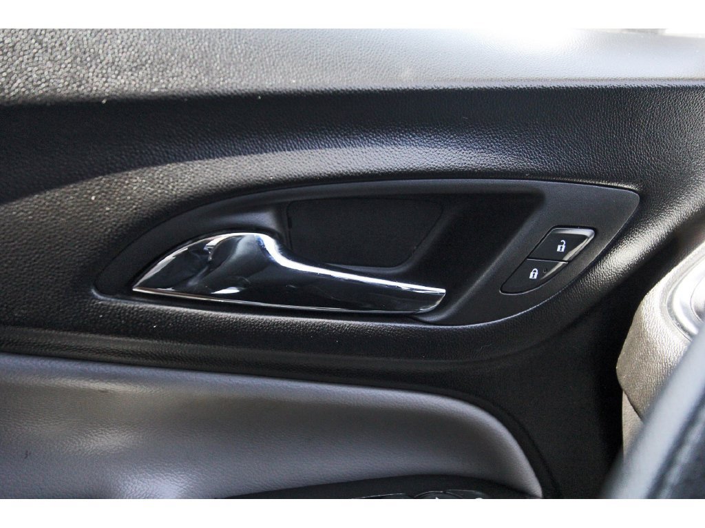 Used 2024 Chevrolet Equinox LS FWD image 23