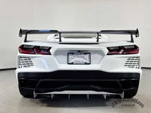 Used 2021 Chevrolet Corvette Stingray Premium Cpe w/ Z51 Performance Package RWD image 6