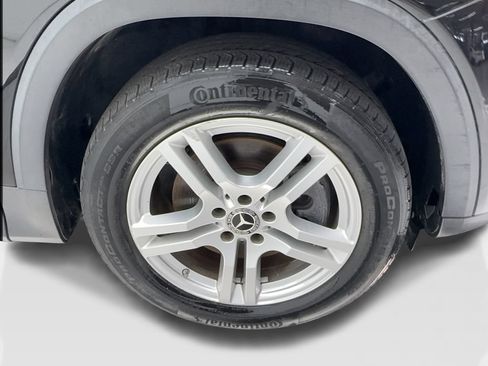 Used 2021 Mercedes-Benz GLB 250 4MATIC w/ Premium Package image 13