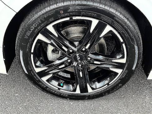 Used 2022 Kia K5 GT-Line w/ GT-Line FWD Premium Package image 10
