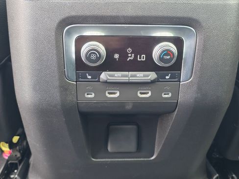 Used 2021 GMC Yukon Denali w/ LPO, Illumination Package image 27