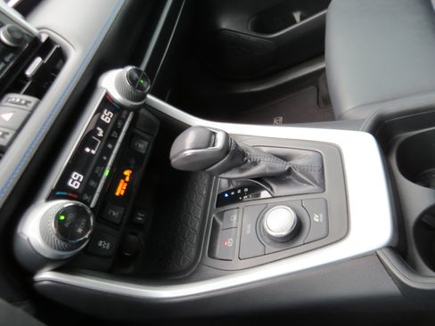 Used 2019 Toyota RAV4 XSE image 23