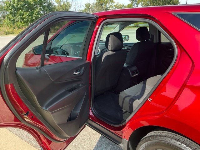 Used 2023 Chevrolet Equinox LT FWD image 15