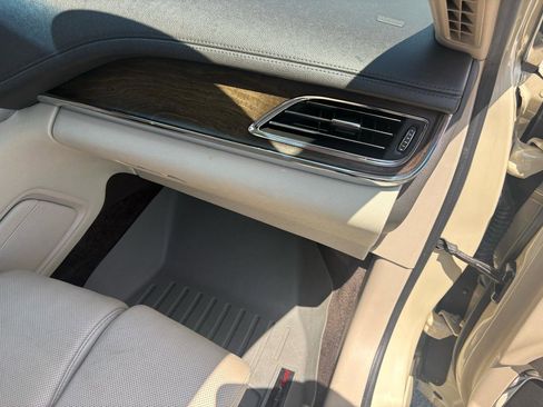 Used 2018 Lincoln Continental Reserve w/ Continental Climate Package AWD/4WD image 46