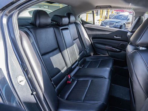 Used 2016 Acura TLX w/ Technology Package image 19