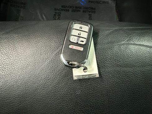 Used 2022 Honda Pilot Touring image 40