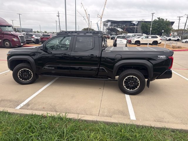 Used 2024 Toyota Tacoma TRD Off-Road w/ TRD Off Road Premium Package AWD/4WD image 6