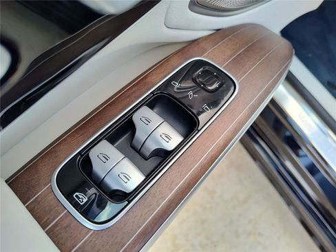 Certified 2022 Mercedes-Benz EQS 580 4MATIC Sedan image 14