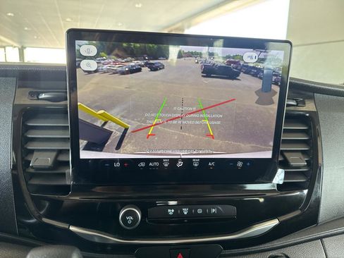 Used 2024 Ford Transit 350 XLT image 21