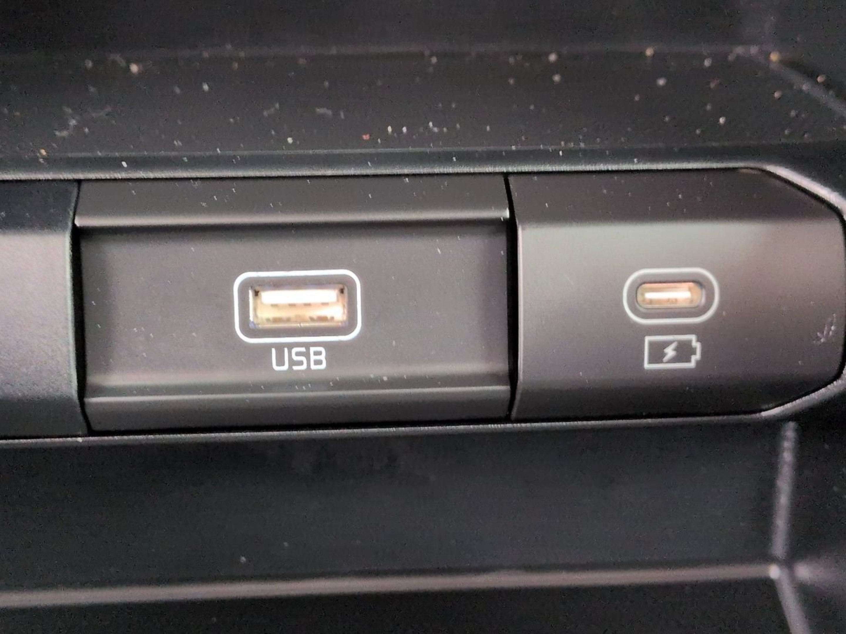 Certified 2025 Kia Telluride LX FWD image 27