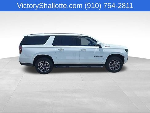 Used 2022 Chevrolet Suburban Z71 w/ Luxury Package AWD/4WD image 32