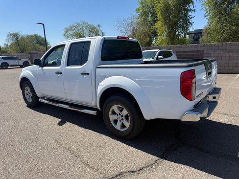 Used 2009 Nissan Frontier SE w/ SE Value Truck Pkg RWD image 7