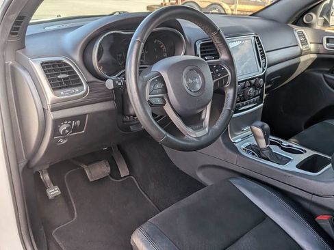 Used 2019 Jeep Grand Cherokee Altitude AWD/4WD image 34