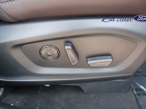 New 2026 Ford Explorer Platinum image 8