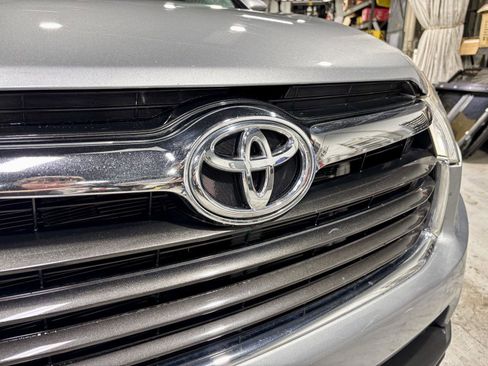 Used 2015 Toyota Highlander Plus image 28