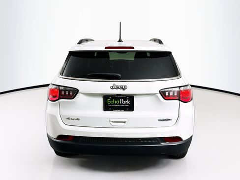 Used 2025 Jeep Compass Latitude image 7