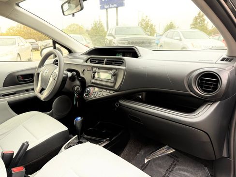 Used 2012 Toyota Prius C One image 24