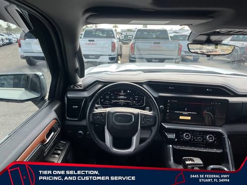 Used 2023 GMC Sierra 1500 Denali w/ Denali Reserve Package AWD/4WD image 13