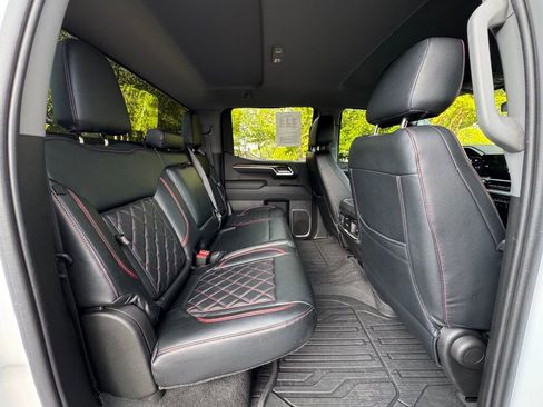 Used 2022 GMC Sierra 1500 Elevation w/ LPO, Elevation Black Package AWD/4WD image 24