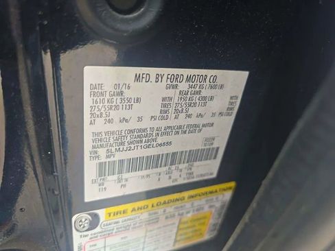 Used 2016 Lincoln Navigator Select image 14