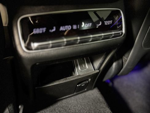 Used 2023 Mercedes-Benz GLS 450 4MATIC image 22