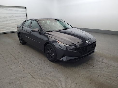 Used 2022 Hyundai Elantra SEL w/ Cargo Package FWD image 13